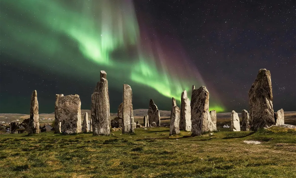 Northern lights over the standing stones